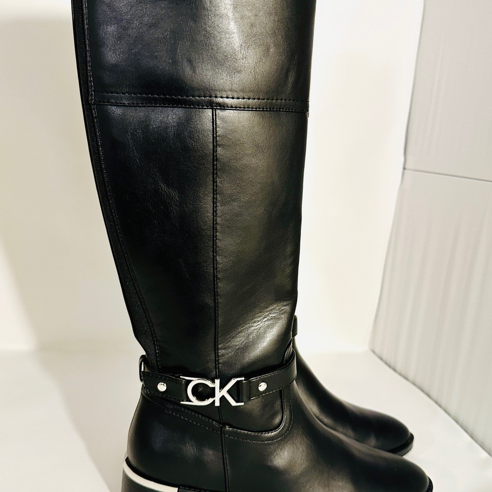 Calvin‎ Klein Women's Black Heeled Boots size 8 Like New